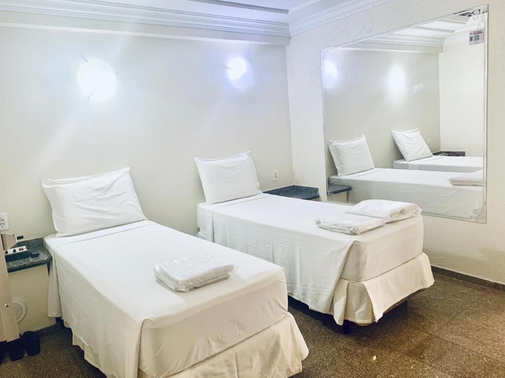 Hotel Buriti Stop (Adults Only) Goiânia Exteriör bild
