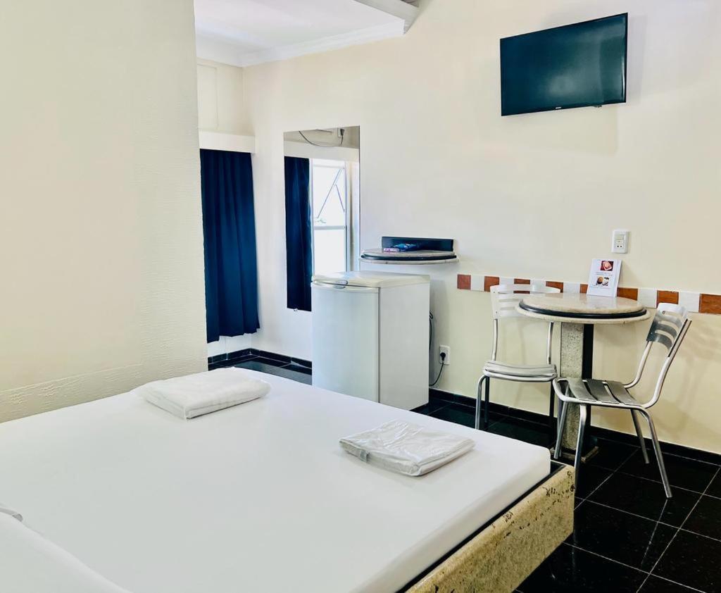 Hotel Buriti Stop (Adults Only) Goiânia Exteriör bild