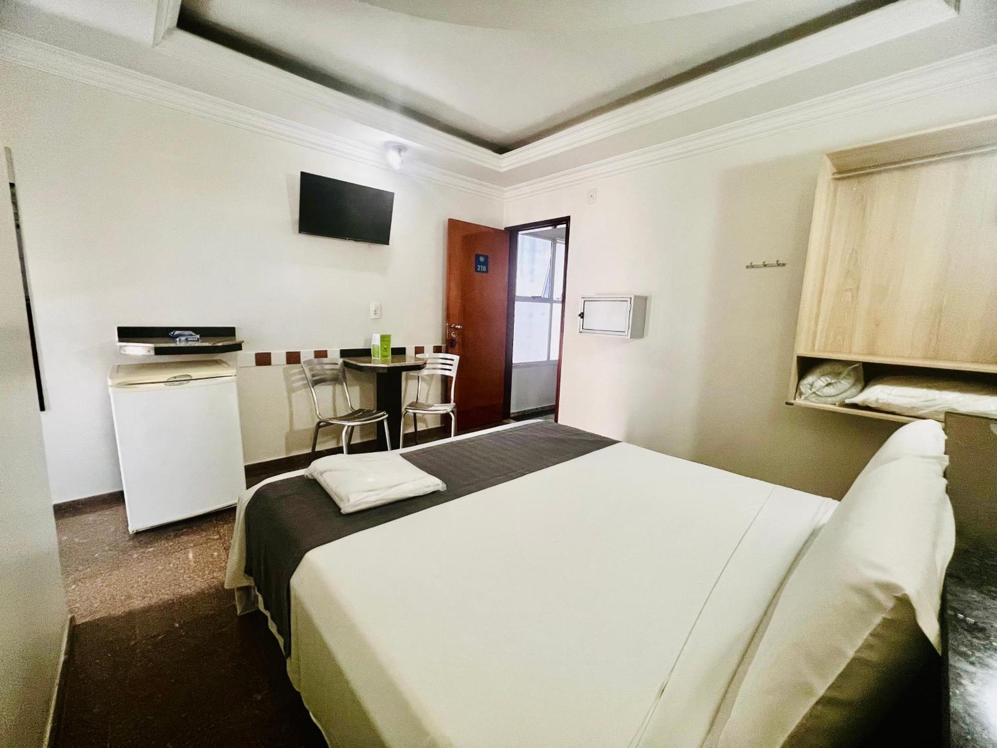 Hotel Buriti Stop (Adults Only) Goiânia Exteriör bild